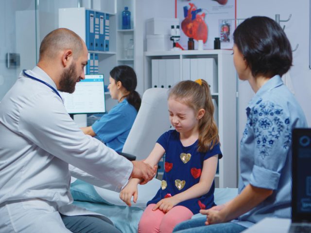 Child Kidney Doctor in Surat on Frequent Bedwetting
